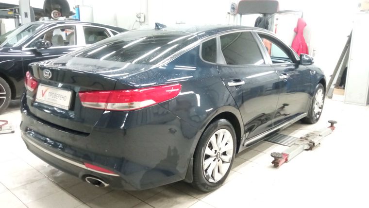 KIA Optima 2018 года, 150 412 км - вид 3