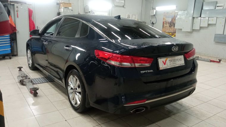 KIA Optima 2018 года, 150 412 км - вид 4