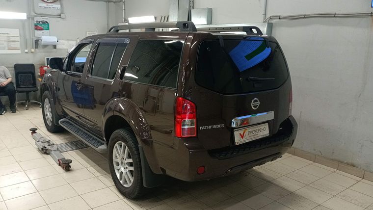 Nissan Pathfinder 2010 года, 152 440 км - вид 4