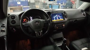 Volkswagen Tiguan 2012 года, 382 242 км - вид 3