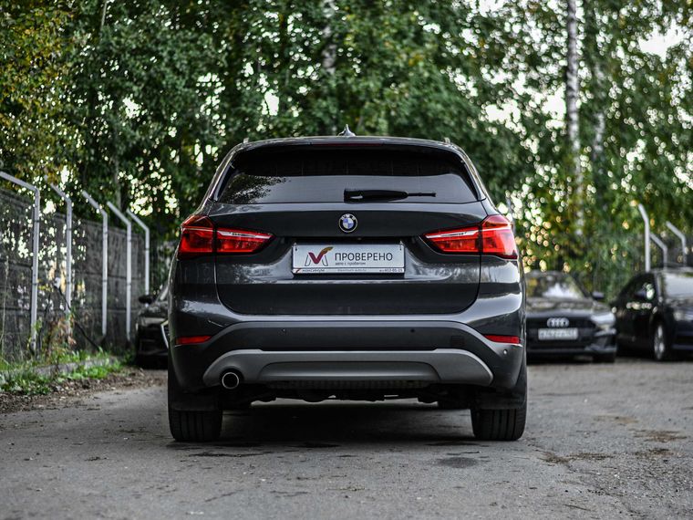 BMW X1 2017 года, 146 551 км - вид 4