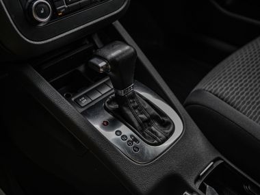 Volkswagen Jetta 2010 года, 203 633 км - вид 8