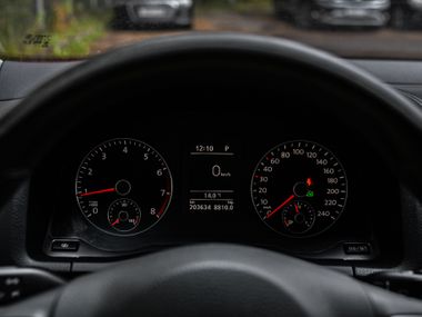 Volkswagen Jetta 2010 года, 203 633 км - вид 5