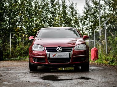 Volkswagen Jetta 2010 года, 203 633 км - вид 3