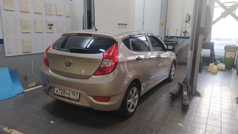 Hyundai Solaris 2011 года, 115 996 км - вид 3