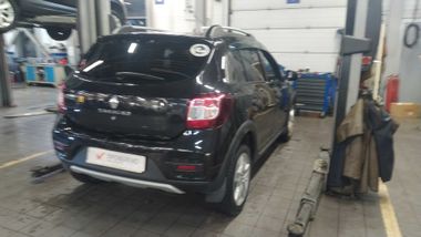 Renault Sandero Stepway 2018 года, 123 000 км - вид 3