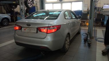 KIA Rio 2012 года, 220 000 км - вид 3