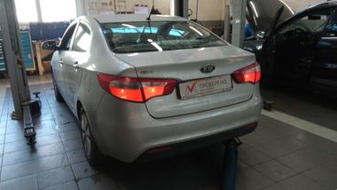 KIA Rio 2012 года, 220 000 км - вид 4