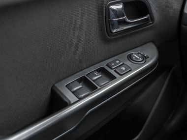 KIA Rio 2012 года, 220 000 км - вид 10