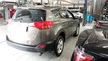 Toyota RAV4 2013 года, 193 000 км - вид 3