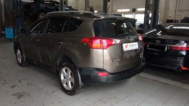 Toyota RAV4 2013 года, 193 000 км - вид 4