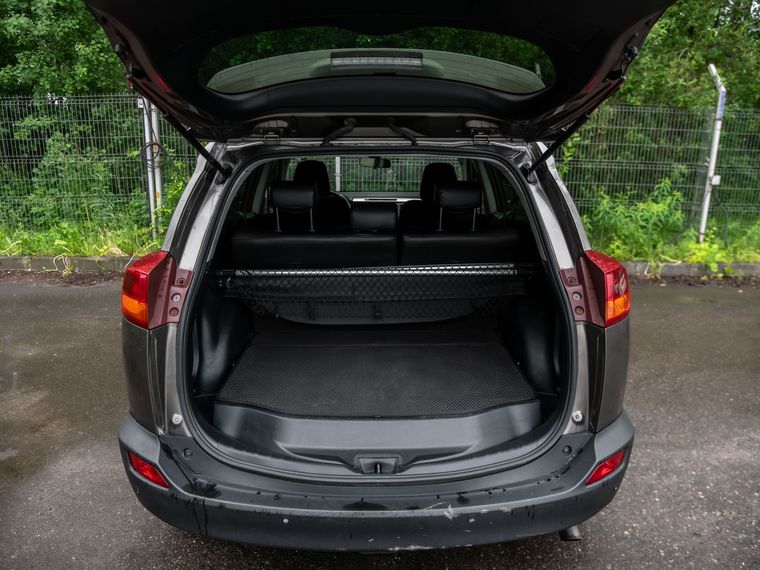 Toyota RAV4 2013 года, 193 000 км - вид 13