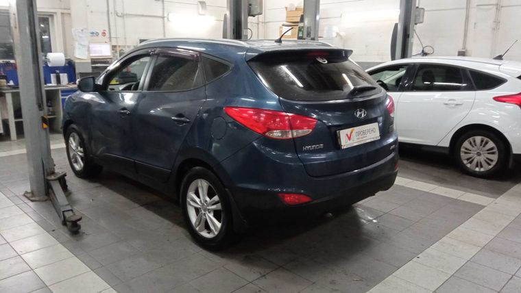 Hyundai ix35 2010 года, 225 000 км - вид 4