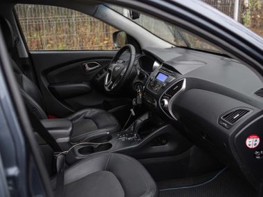 Hyundai ix35 2010 года, 225 000 км - вид 15