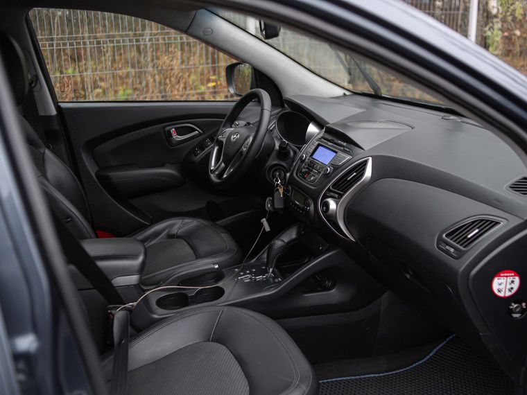Hyundai ix35 2010 года, 225 000 км - вид 15