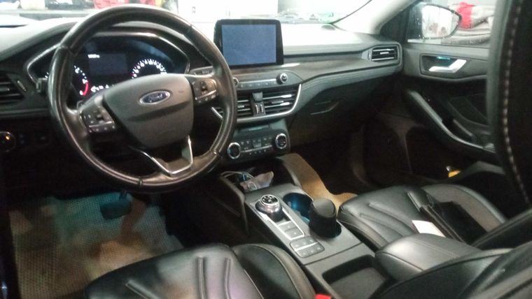 Ford Focus 2019 года, 137 807 км - вид 5