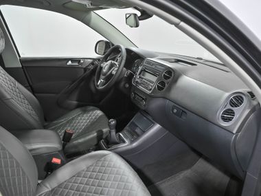 Volkswagen Tiguan 2015 года, 272 426 км - вид 16