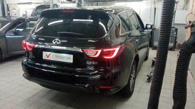 Infiniti QX60 2017 года, 193 454 км - вид 4