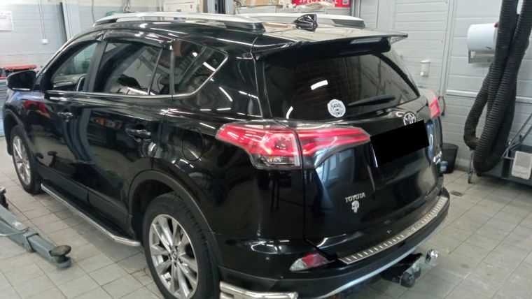 Toyota RAV4 2017 года, 157 000 км - вид 3