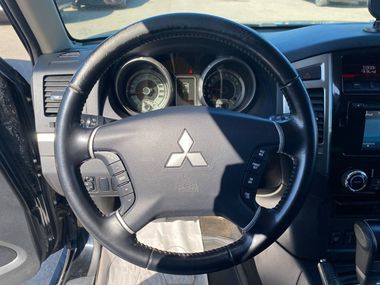 Mitsubishi Pajero 2017 года, 100 137 км - вид 9