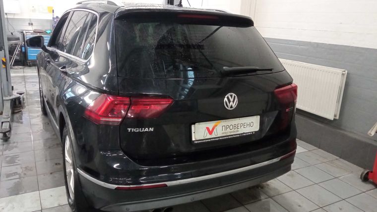 Volkswagen Tiguan 2018 года, 169 432 км - вид 4