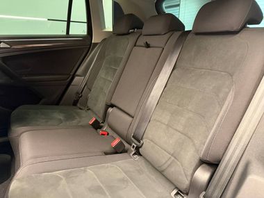 Volkswagen Tiguan 2018 года, 169 432 км - вид 17