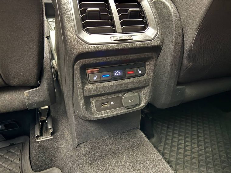 Volkswagen Tiguan 2018 года, 169 432 км - вид 18