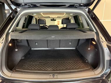 Volkswagen Tiguan 2018 года, 169 432 км - вид 23