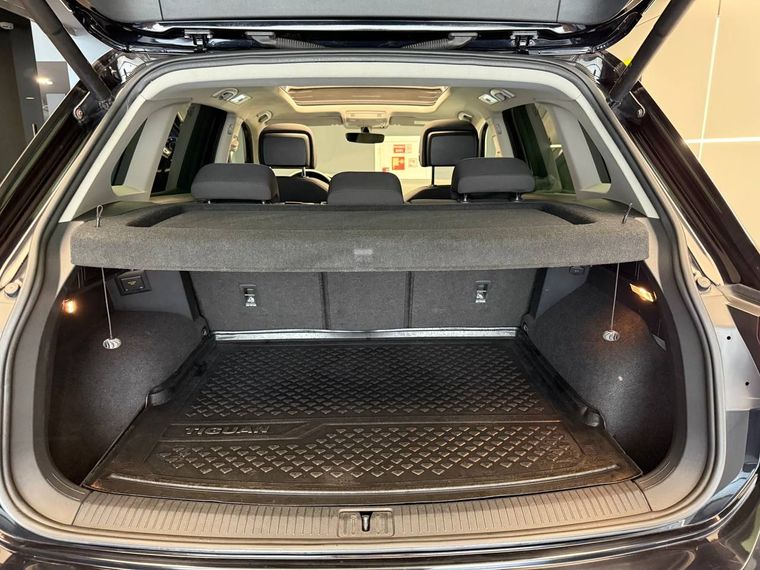 Volkswagen Tiguan 2018 года, 169 432 км - вид 23