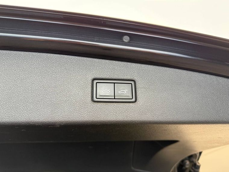 Volkswagen Tiguan 2018 года, 169 432 км - вид 24