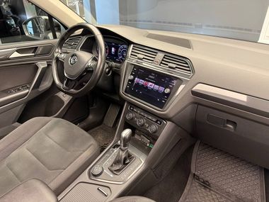 Volkswagen Tiguan 2018 года, 169 432 км - вид 22