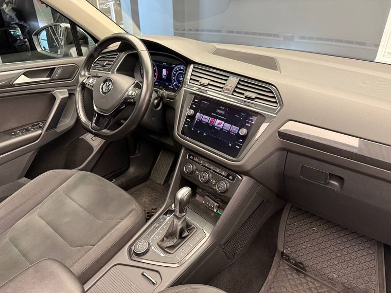 Volkswagen Tiguan 2018 года, 169 432 км - вид 22