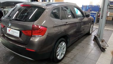 BMW X1 2011 года, 262 958 км - вид 3