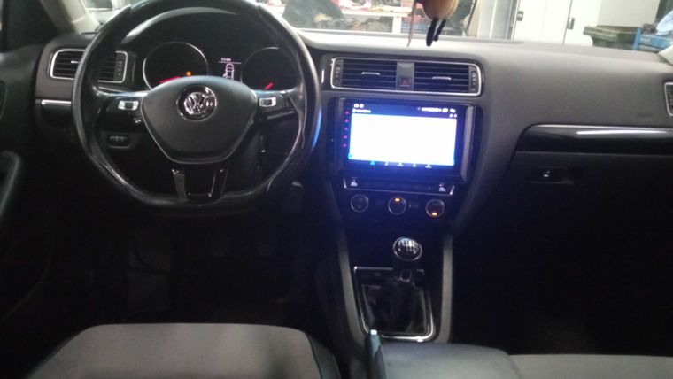 Volkswagen Jetta 2015 года, 159 363 км - вид 5