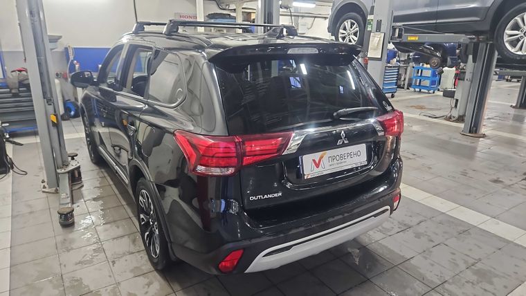 Mitsubishi Outlander 2021 года, 41 732 км - вид 3