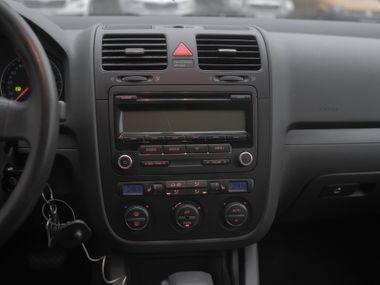 Volkswagen Jetta 2009 года, 255 138 км - вид 7