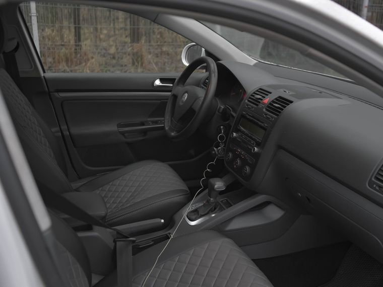 Volkswagen Jetta 2009 года, 255 138 км - вид 11