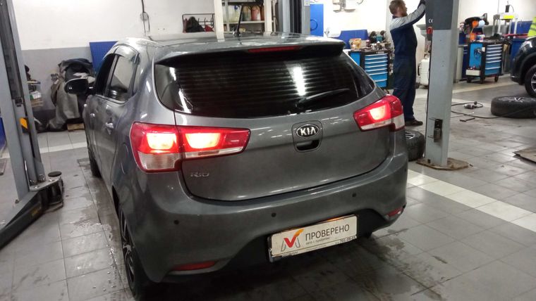 Kia Rio 2016 года, 107 100 км - вид 4