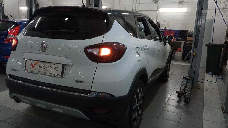 Renault Kaptur 2017 года, 120 000 км - вид 3