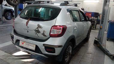 Renault Sandero Stepway 2017 года, 87 300 км - вид 3