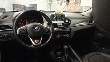 BMW X1 2016 года, 276 929 км - вид 5