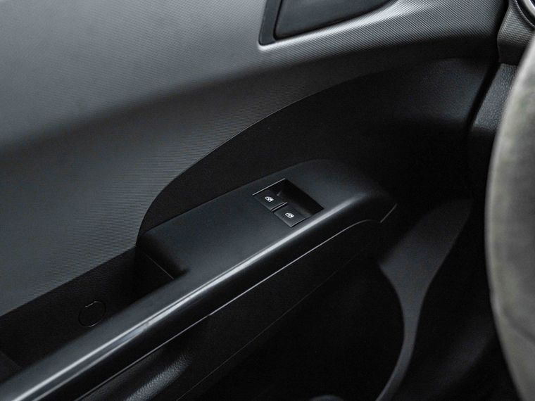 Chevrolet Aveo 2013 года, 82 613 км - вид 8