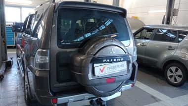 Mitsubishi Pajero 2011 года, 348 505 км - вид 4