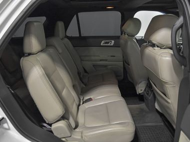 Ford Explorer 2012 года, 234 966 км - вид 15