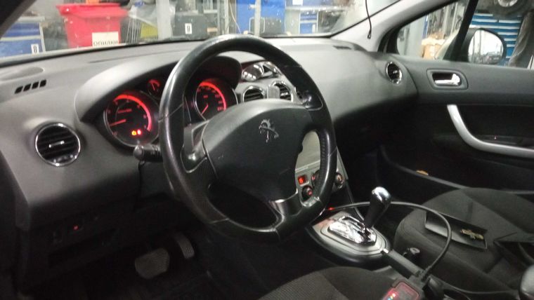 Peugeot 408 2013 года, 161 366 км - вид 5
