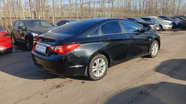 Hyundai Sonata 2011 года, 199 731 км - вид 4