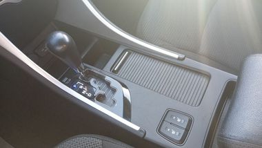Hyundai Sonata 2011 года, 199 731 км - вид 11