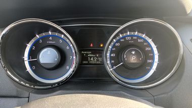 Hyundai Sonata 2011 года, 199 731 км - вид 8