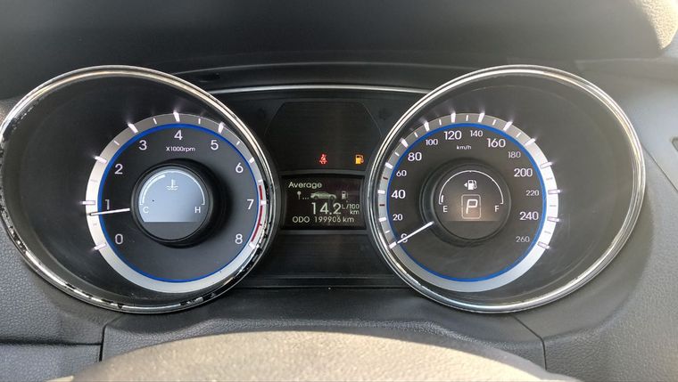 Hyundai Sonata 2011 года, 199 731 км - вид 8