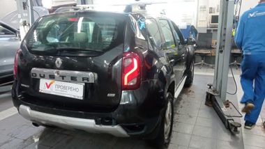 Renault Duster 2017 года, 338 879 км - вид 4